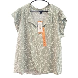 NWT Women's Cap sleeve Tee